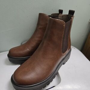 Women's Chelsea Ankle Boot Brown size 9
